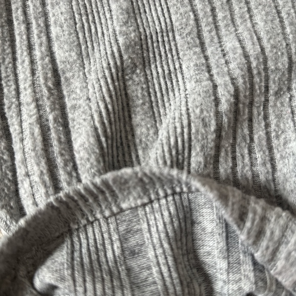 Light Gray Ribbed Knit Top - Picture 2 of 3